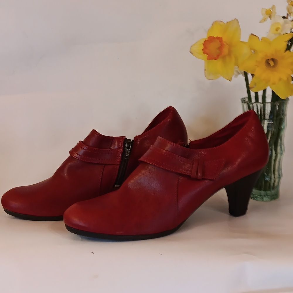 Vic Matie Red Booties - Picture 4 of 12